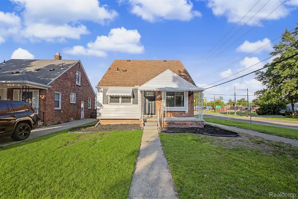 $342,000 | 1100 Mayburn Street, Dearborn, MI 48128