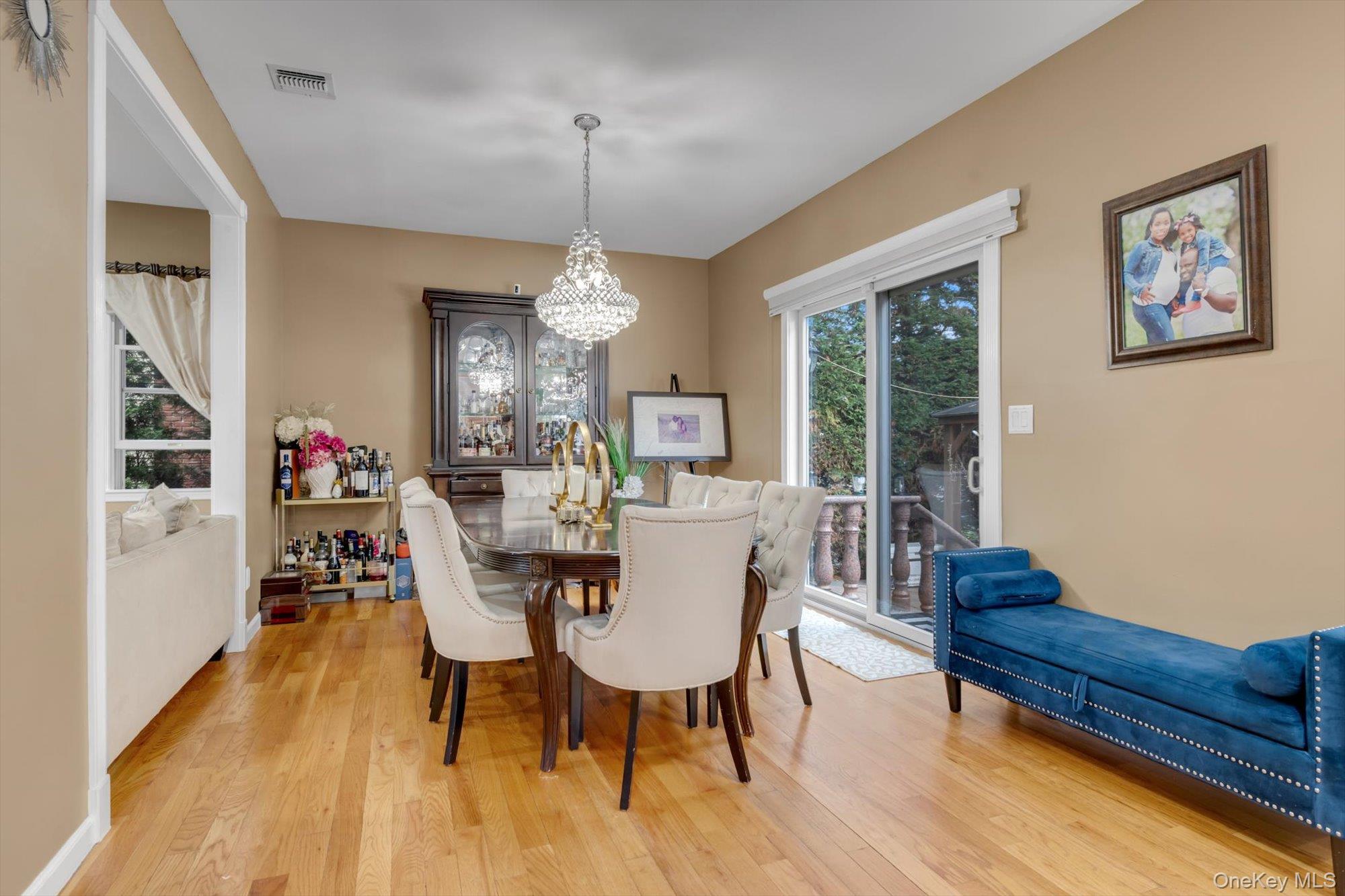 146 Melville Road Farmingdale, NY 11735 - Photo 5 of 26