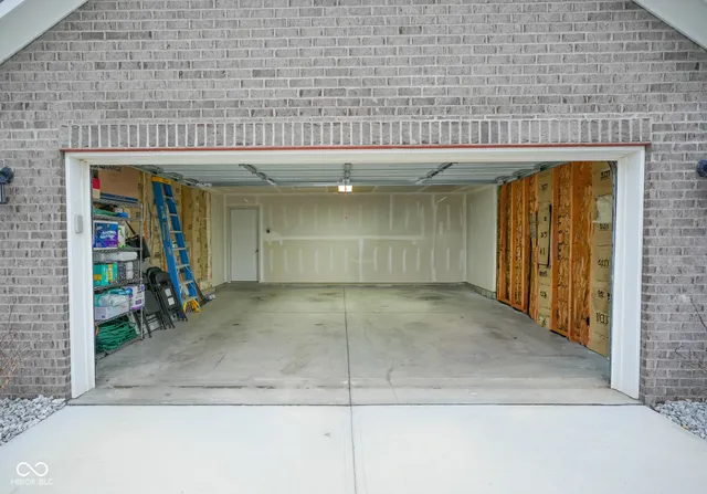 $329,900 | 949 Borealis Drive, Franklin, IN 46131