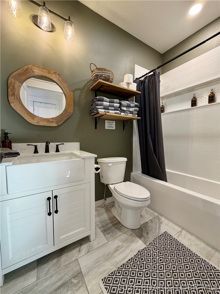 139 Jumping Bass Cove Road Roach, MO 65787 - Photo 24 of 59 Main Bath Main level