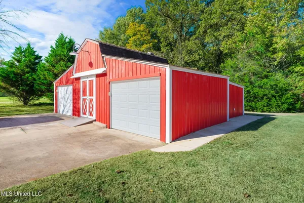 $532,000 | 190 Anthony Drive, Nesbit, MS 38651