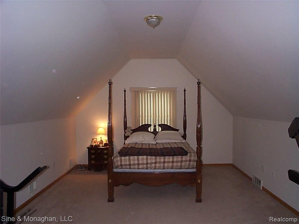 339 Cox Road St. Clair, MI 48079 - Photo 12 of 53 12 MASTER BR 339 COX.JPG