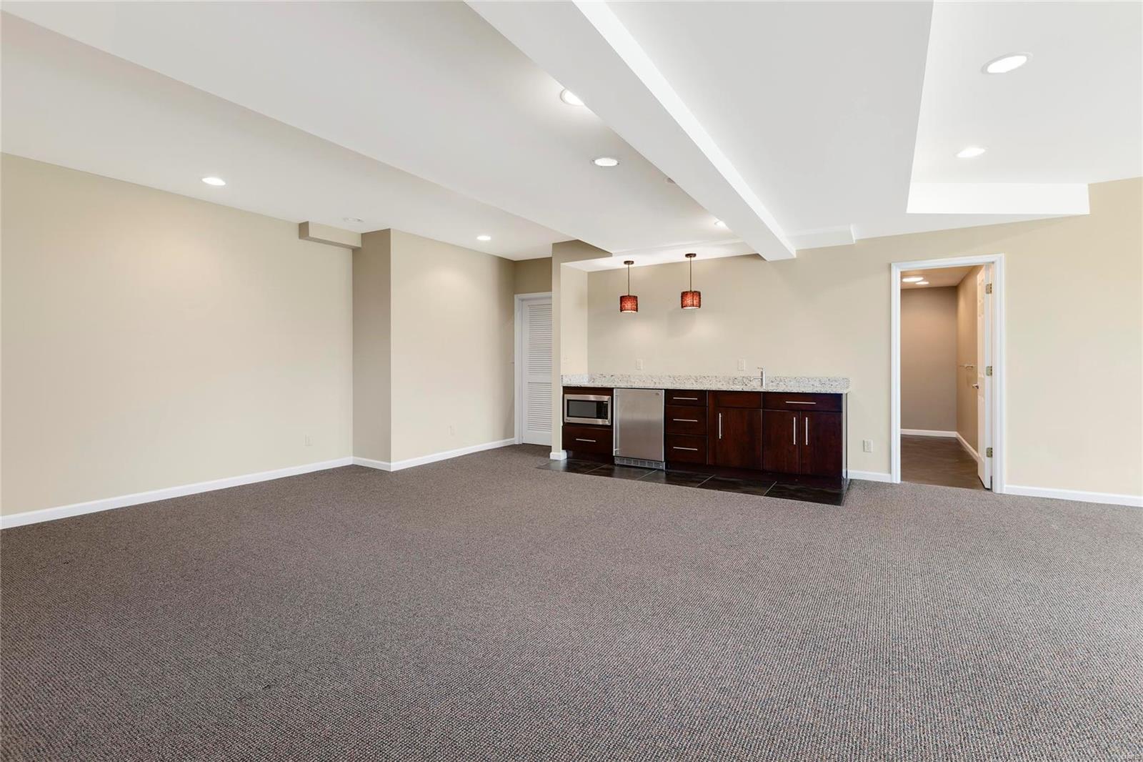 401 Equestrian Pointe Court Chesterfield, MO 63005 - Photo 29 of 46