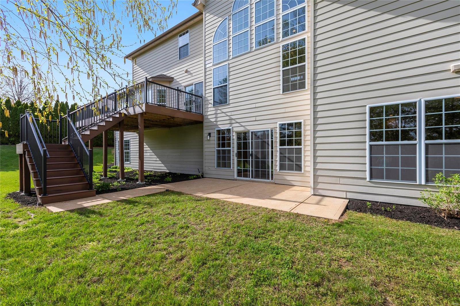 401 Equestrian Pointe Court Chesterfield, MO 63005 - Photo 37 of 46