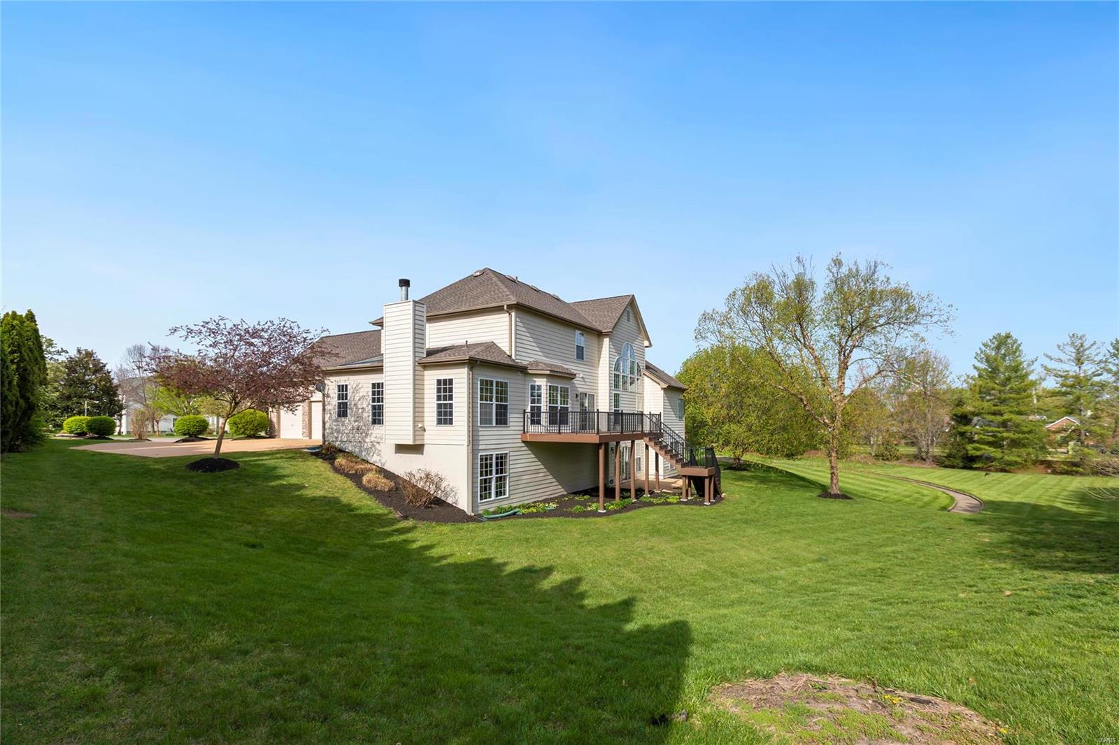 401 Equestrian Pointe Court Chesterfield, MO 63005 - Photo 38 of 46