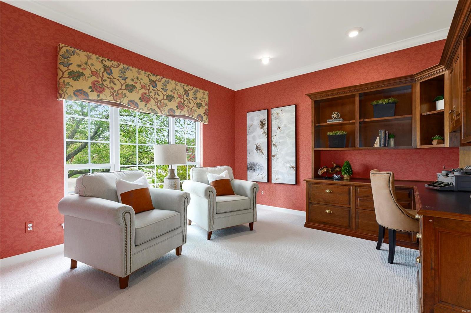 401 Equestrian Pointe Court Chesterfield, MO 63005 - Photo 5 of 46