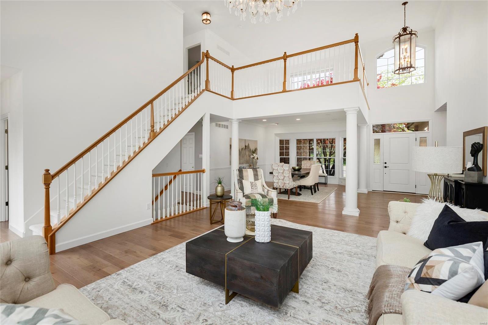 401 Equestrian Pointe Court Chesterfield, MO 63005 - Photo 8 of 46