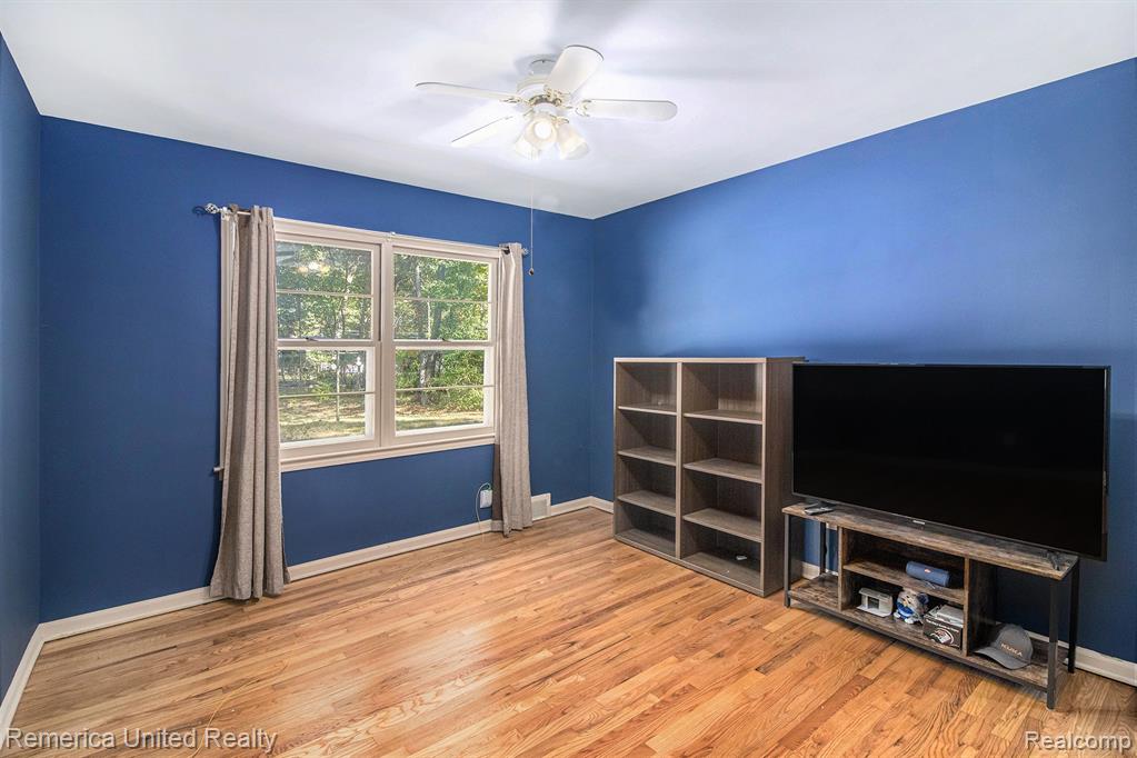 19368 Midway Road Southfield, MI 48075 - Photo 8 of 13 Gallery Image 8