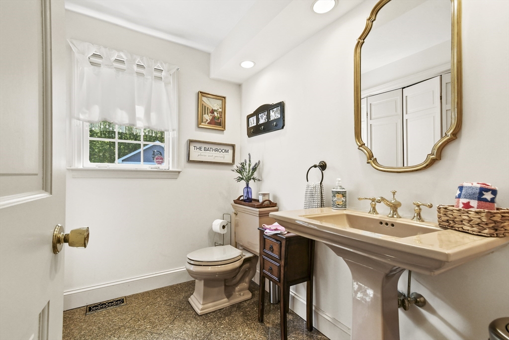 145 Stonehill Road East Longmeadow, MA 01028 - Photo 13 of 42