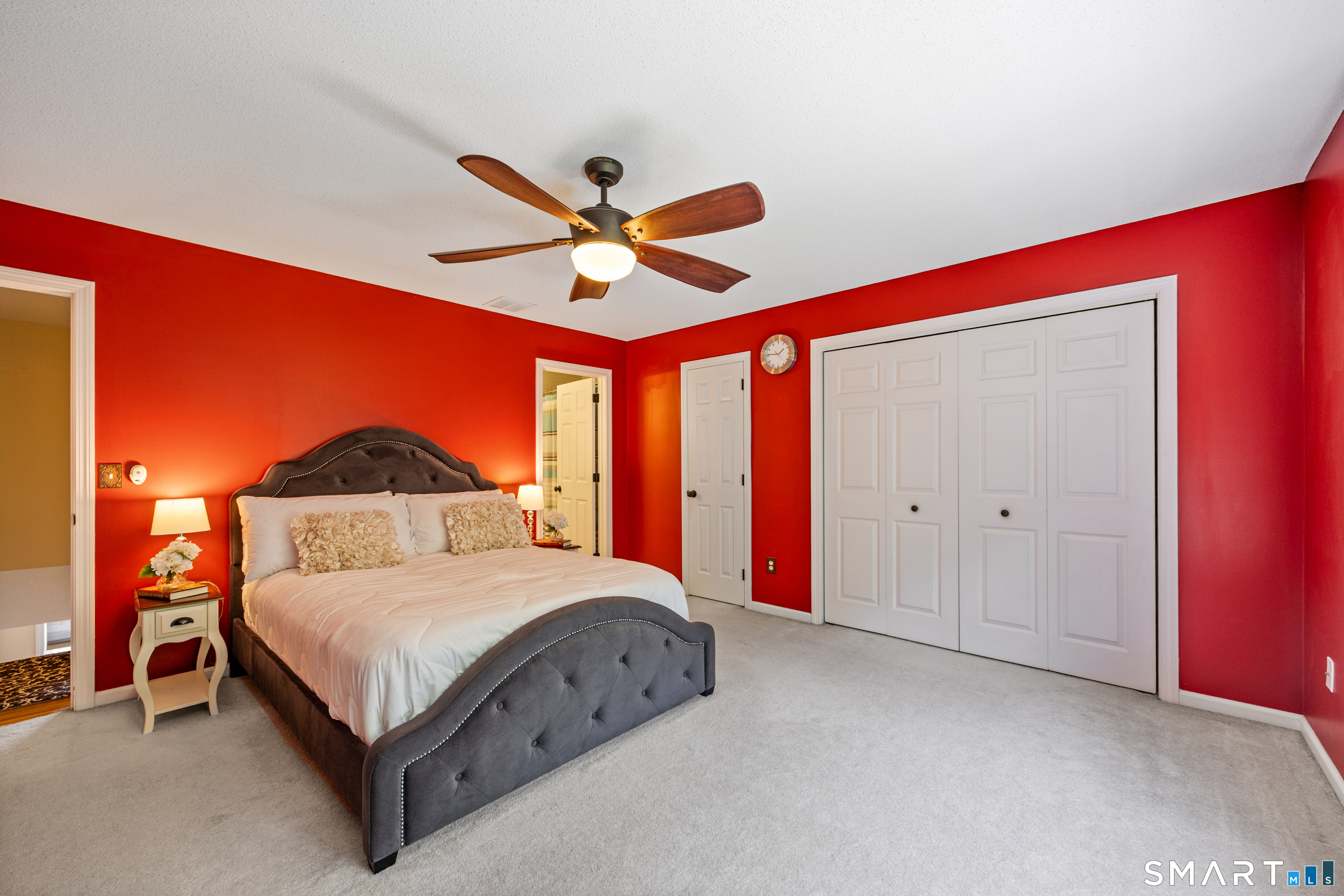 119 Taft Pointe, Unit 3 Waterbury, CT 06708 - Photo 17 of 29 Large primary bedroom with plenty of closet spacce