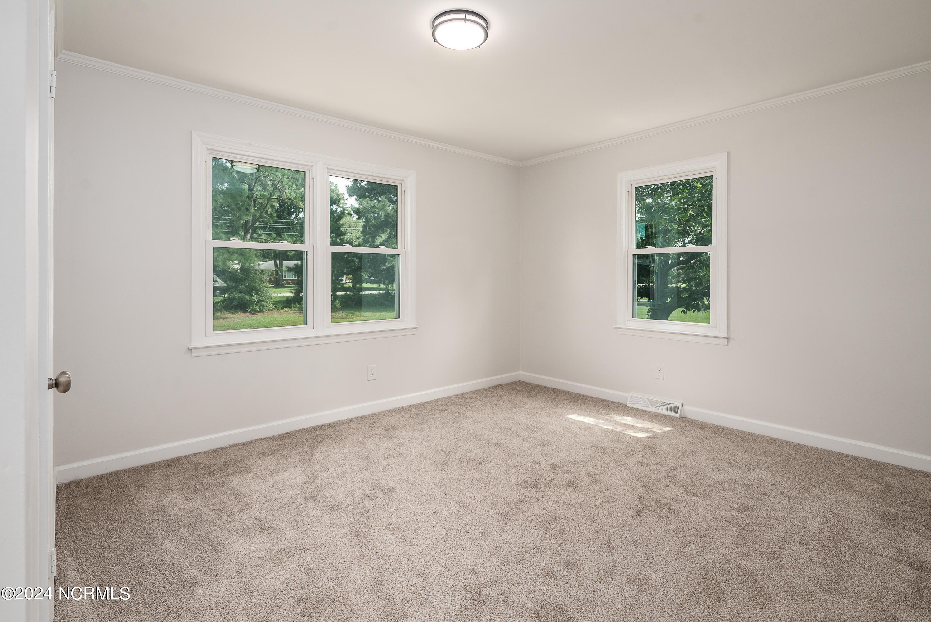702 Hugo Road Kinston, NC 28501 - Photo 26 of 35 20240724 MLS S_Nilsen 702 Hugo Rd Kinsto