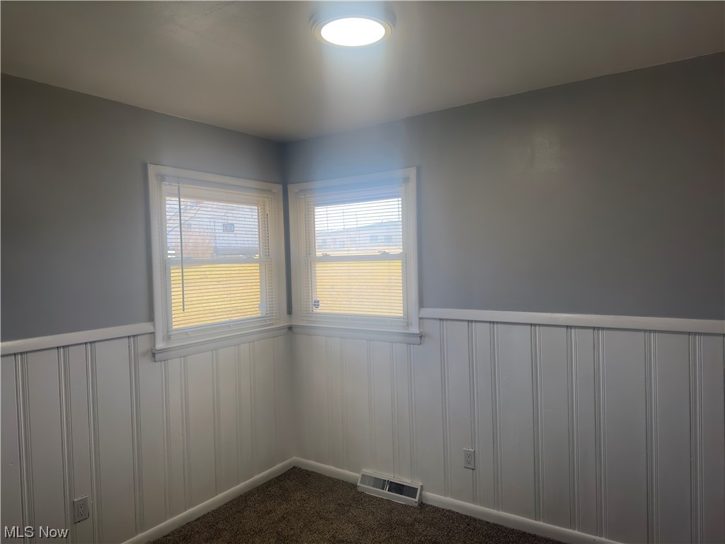 20286 Emery Road Cleveland, OH 44128 - Photo 11 of 27 Gallery Image 11
