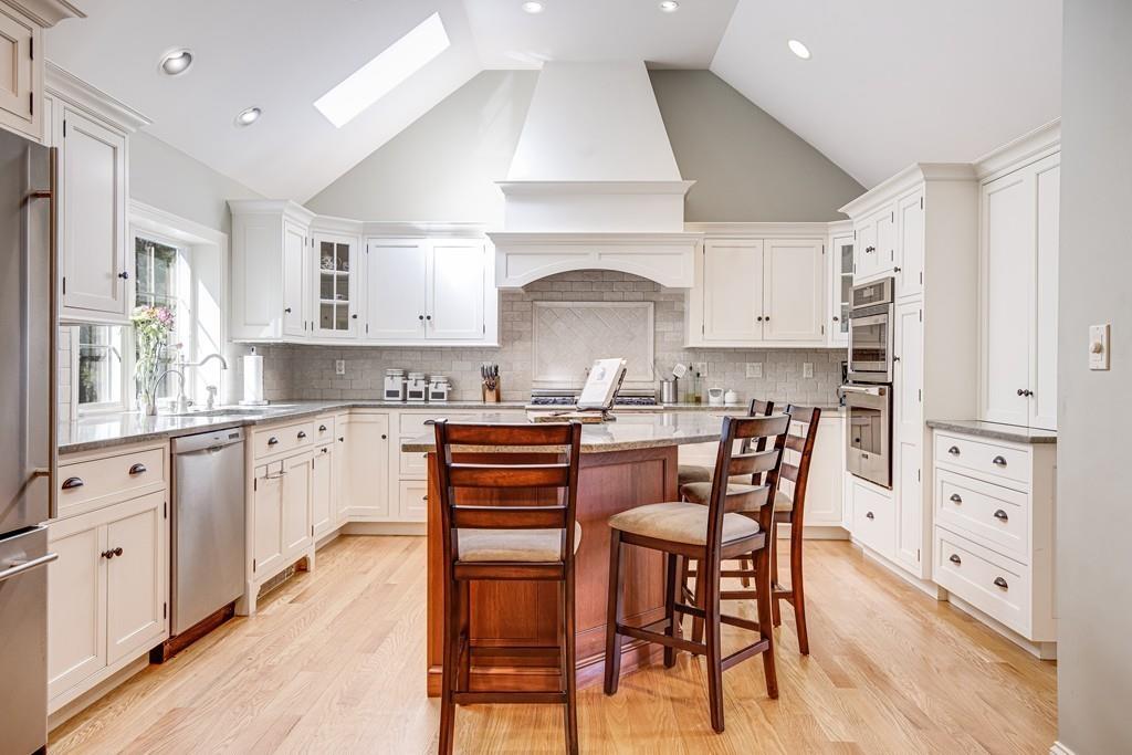 101 Spring Hill Road North Andover, MA 01845 - Photo 4 of 38 Gallery Image 4