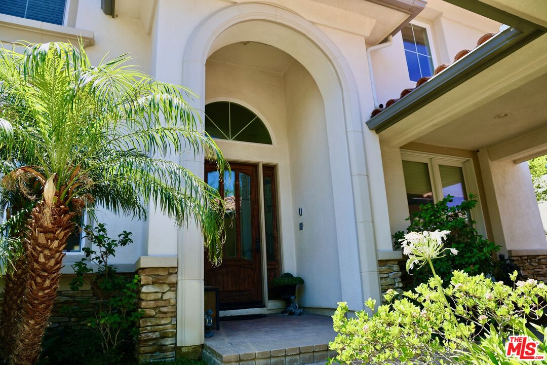 20334 West Vía Mantua Porter Ranch, CA 91326 - Photo 13 of 59