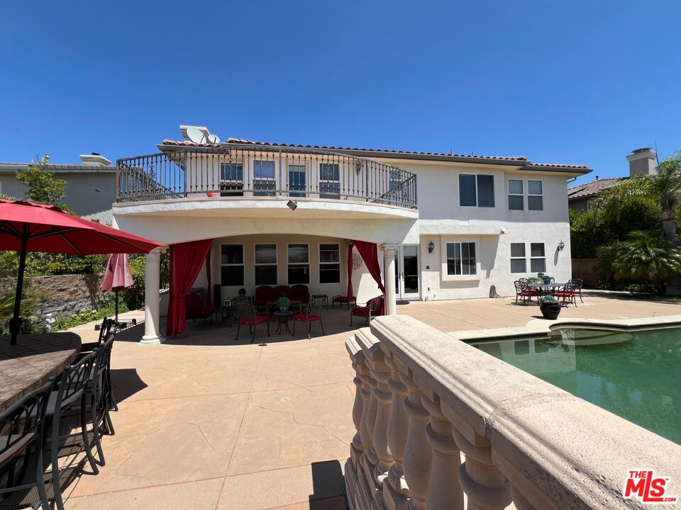 20334 West Vía Mantua Porter Ranch, CA 91326 - Photo 19 of 59