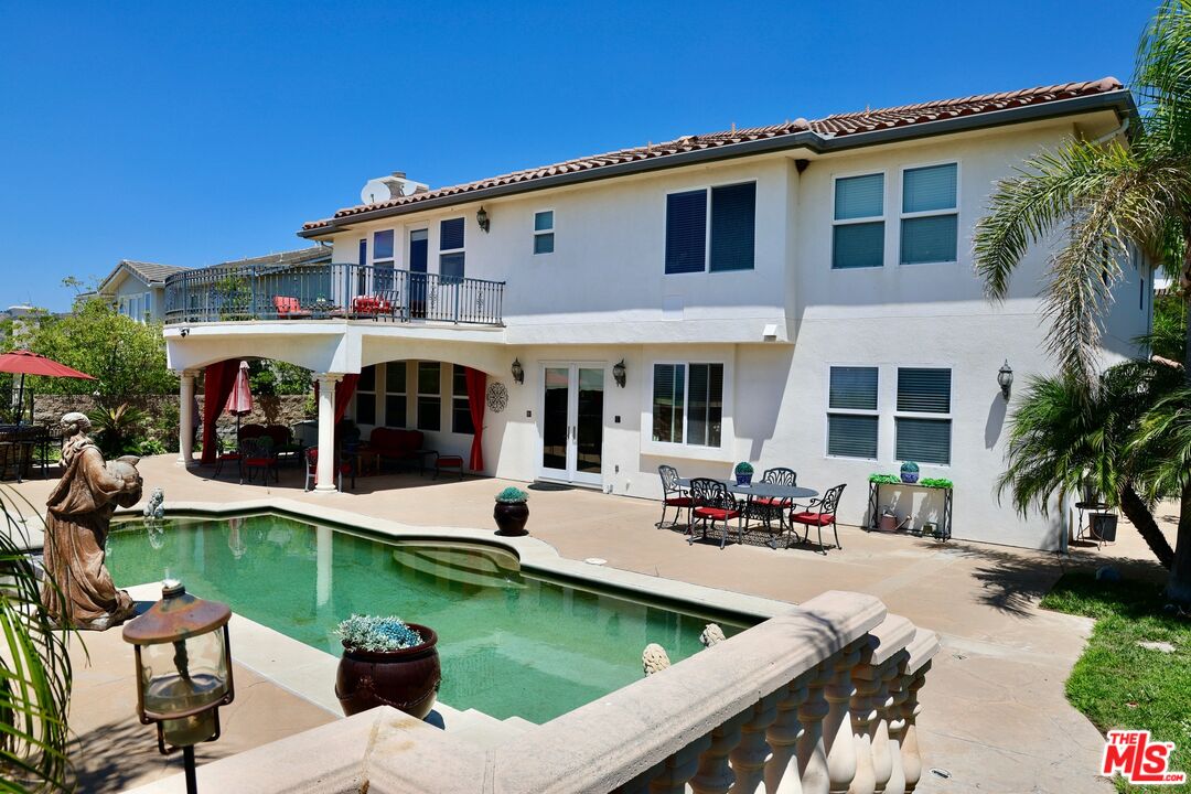 20334 West Vía Mantua Porter Ranch, CA 91326 - Photo 20 of 59