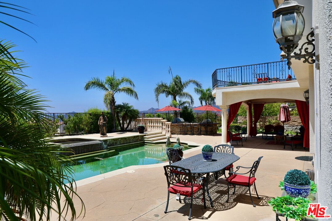 20334 West Vía Mantua Porter Ranch, CA 91326 - Photo 22 of 59