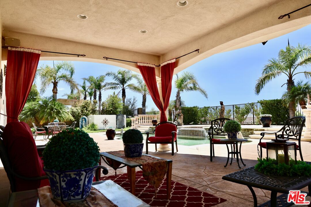 20334 West Vía Mantua Porter Ranch, CA 91326 - Photo 23 of 59