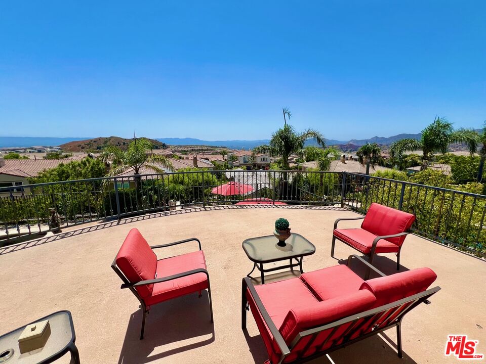 20334 West Vía Mantua Porter Ranch, CA 91326 - Photo 25 of 59