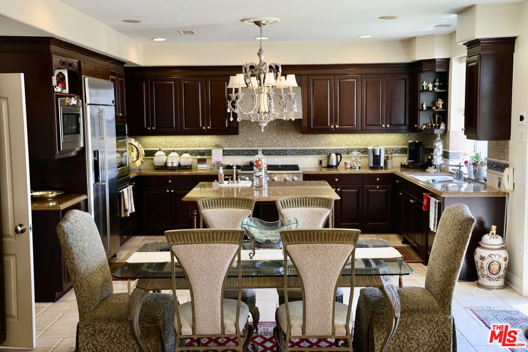 20334 West Vía Mantua Porter Ranch, CA 91326 - Photo 29 of 59