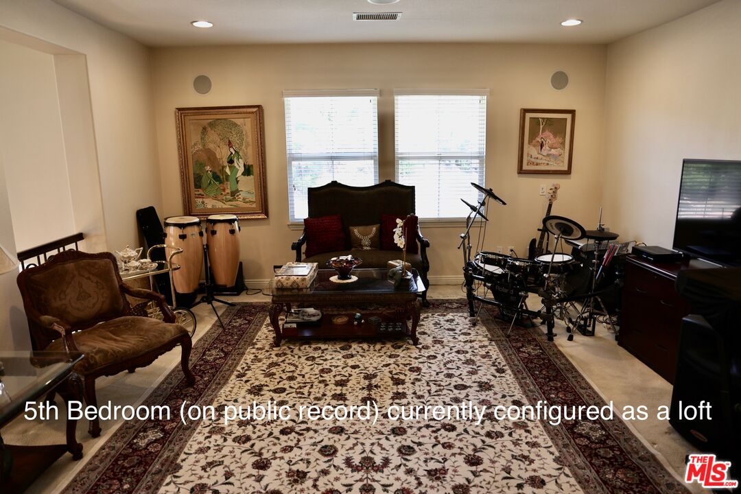 20334 West Vía Mantua Porter Ranch, CA 91326 - Photo 41 of 59