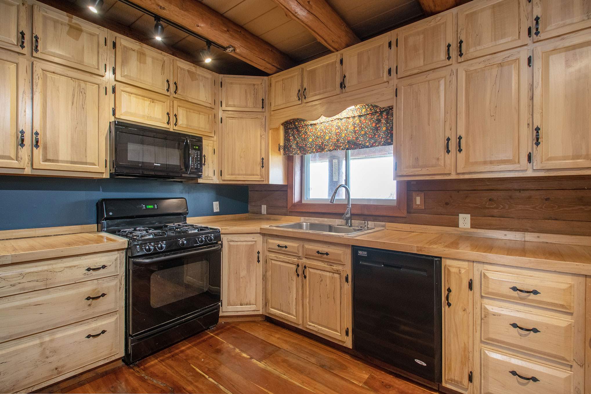 220 East 700 North Howe, IN 46746 - Photo 14 of 33 Gallery Image 14