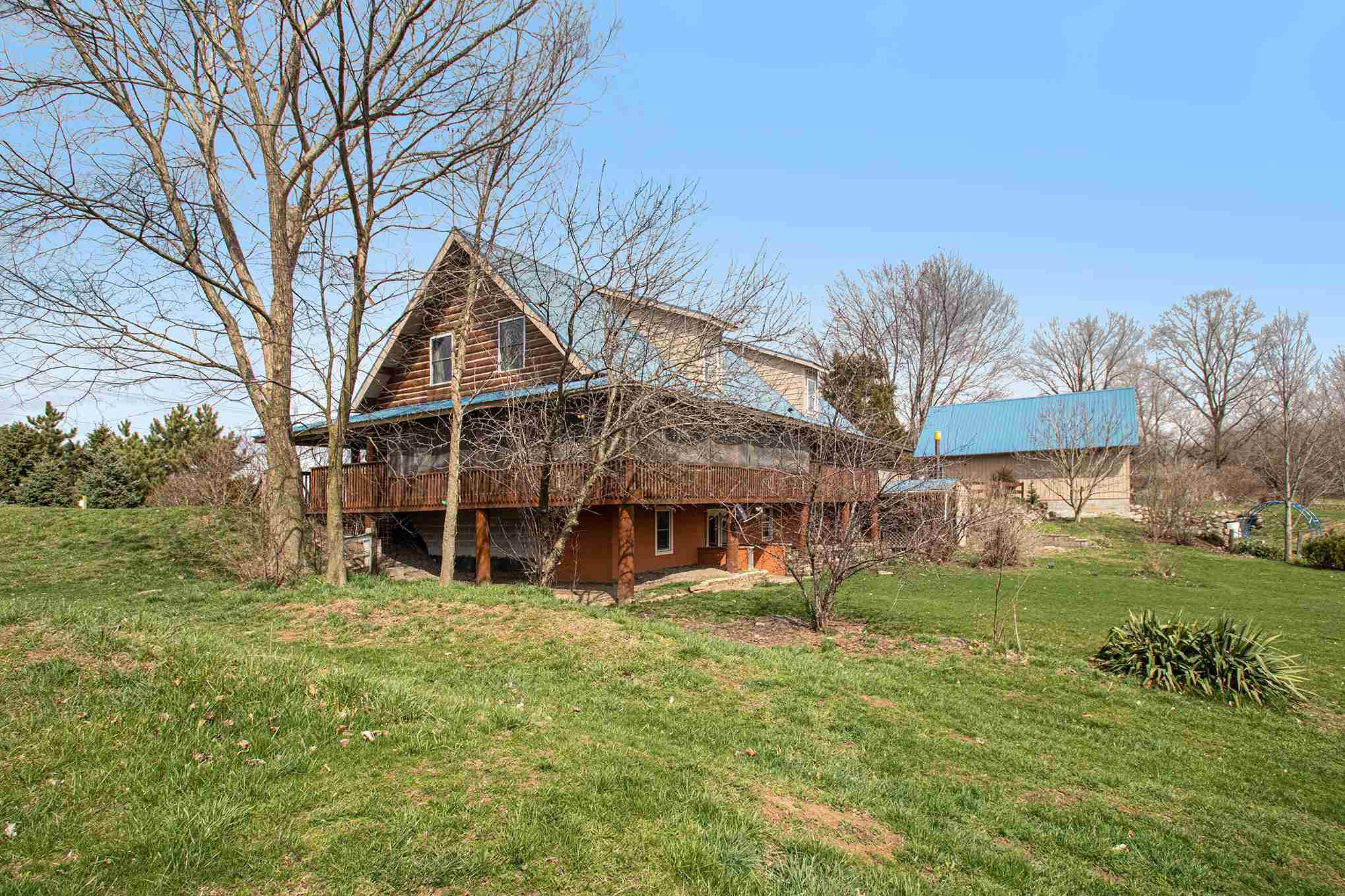 220 East 700 North Howe, IN 46746 - Photo 3 of 33 Gallery Image 3