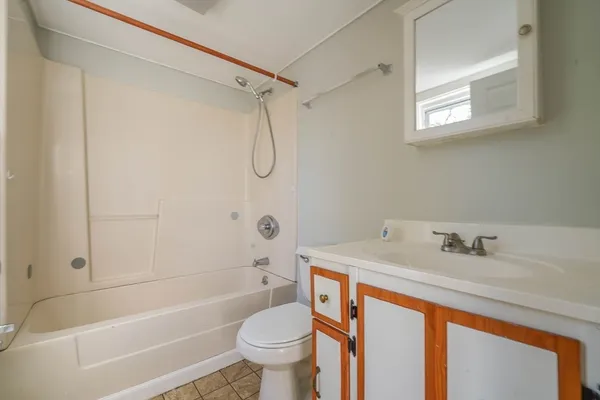 $499,900 | 252 Somerset Avenue, Taunton, MA 02780