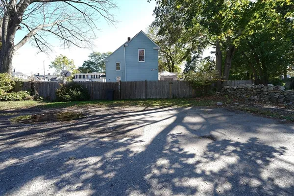 $499,900 | 252 Somerset Avenue, Taunton, MA 02780