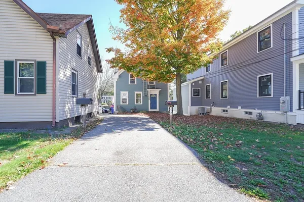 $499,900 | 252 Somerset Avenue, Taunton, MA 02780