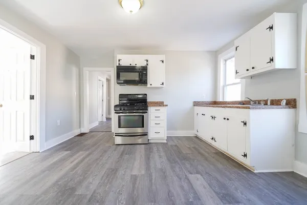 $499,900 | 252 Somerset Avenue, Taunton, MA 02780