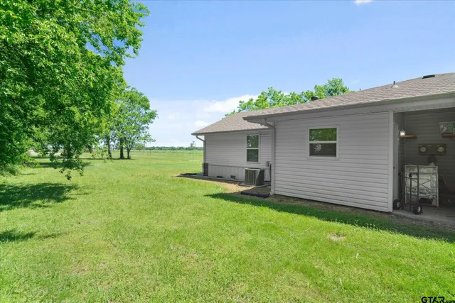 $1,500 | 18350 Farm To Market 47, Unit 1, Wills Point, TX 75169