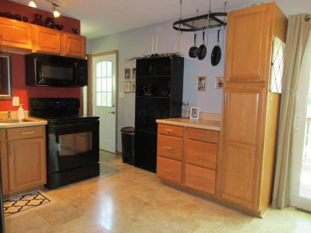 618 Agler Road Columbus, OH 43230 - Photo 9 of 31