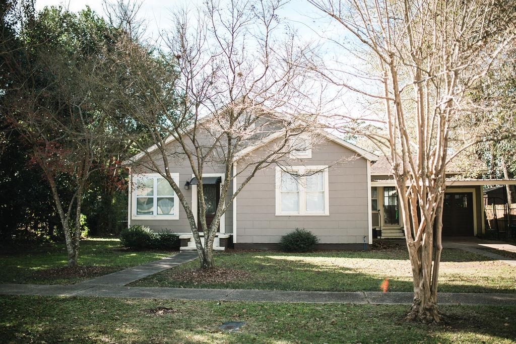 302 Roberts Street Atmore, AL 36502 - Photo 1 of 19