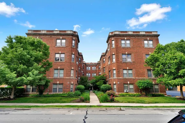 $175,000 | 58 Forest Avenue, Unit 2S, Riverside, IL 60546