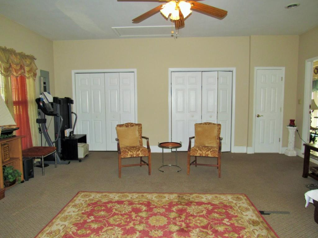 377 Ealey Road Greeneville, TN 37743 - Photo 14 of 23 Great Room