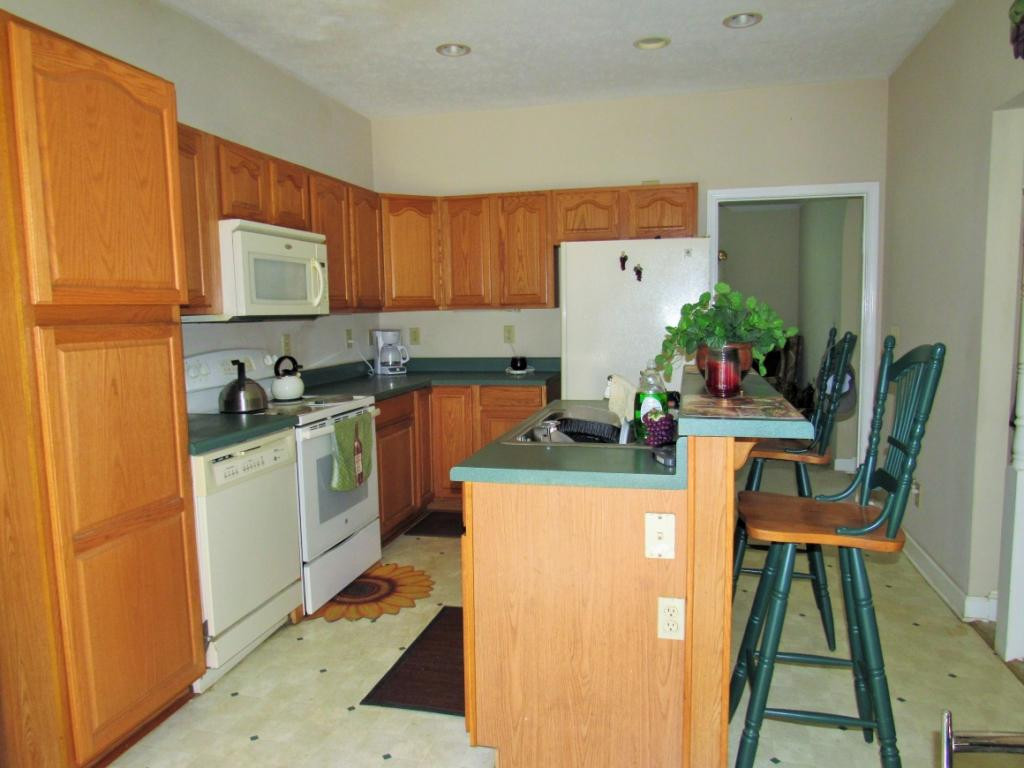 377 Ealey Road Greeneville, TN 37743 - Photo 4 of 23 Kitchen