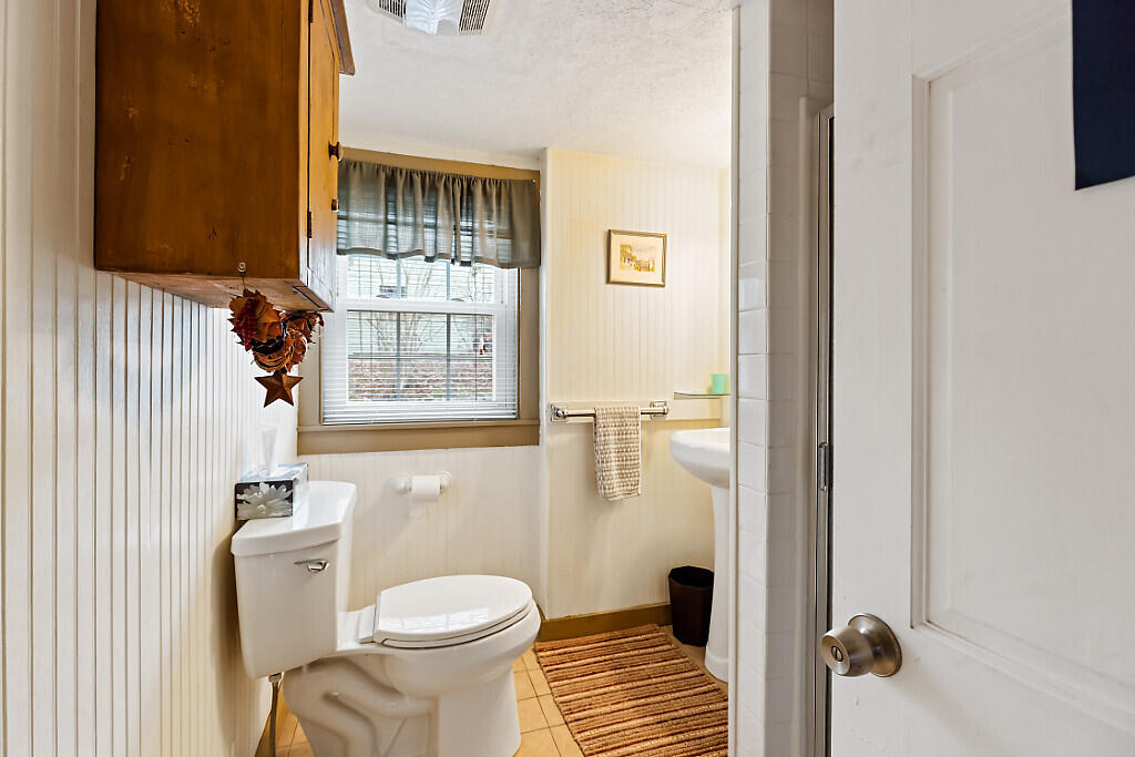 2 Warren Street Hallowell, ME 04347 - Photo 39 of 85 33_BP5A3105_DxO_mls