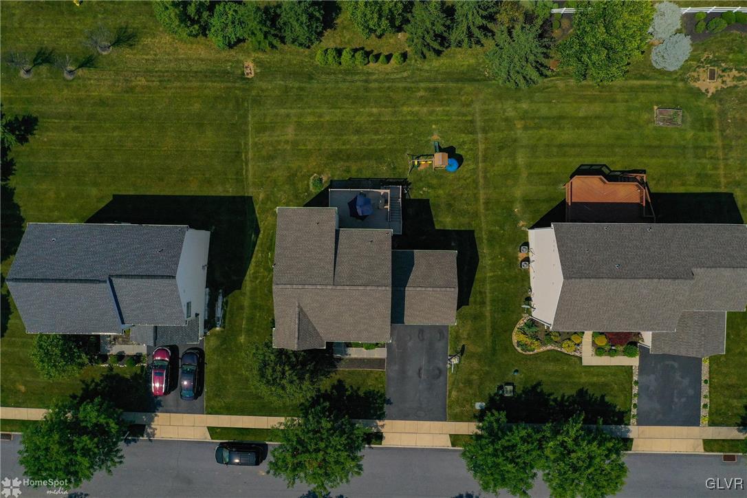 8725 Pathfinder Road Breinigsville, PA 18031 - Photo 4 of 29 Gallery Image 4