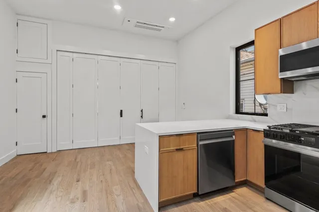 $3,500 | 41 47th Street, Unit 2, Weehawken, NJ 07086