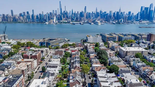 $3,500 | 41 47th Street, Unit 2, Weehawken, NJ 07086