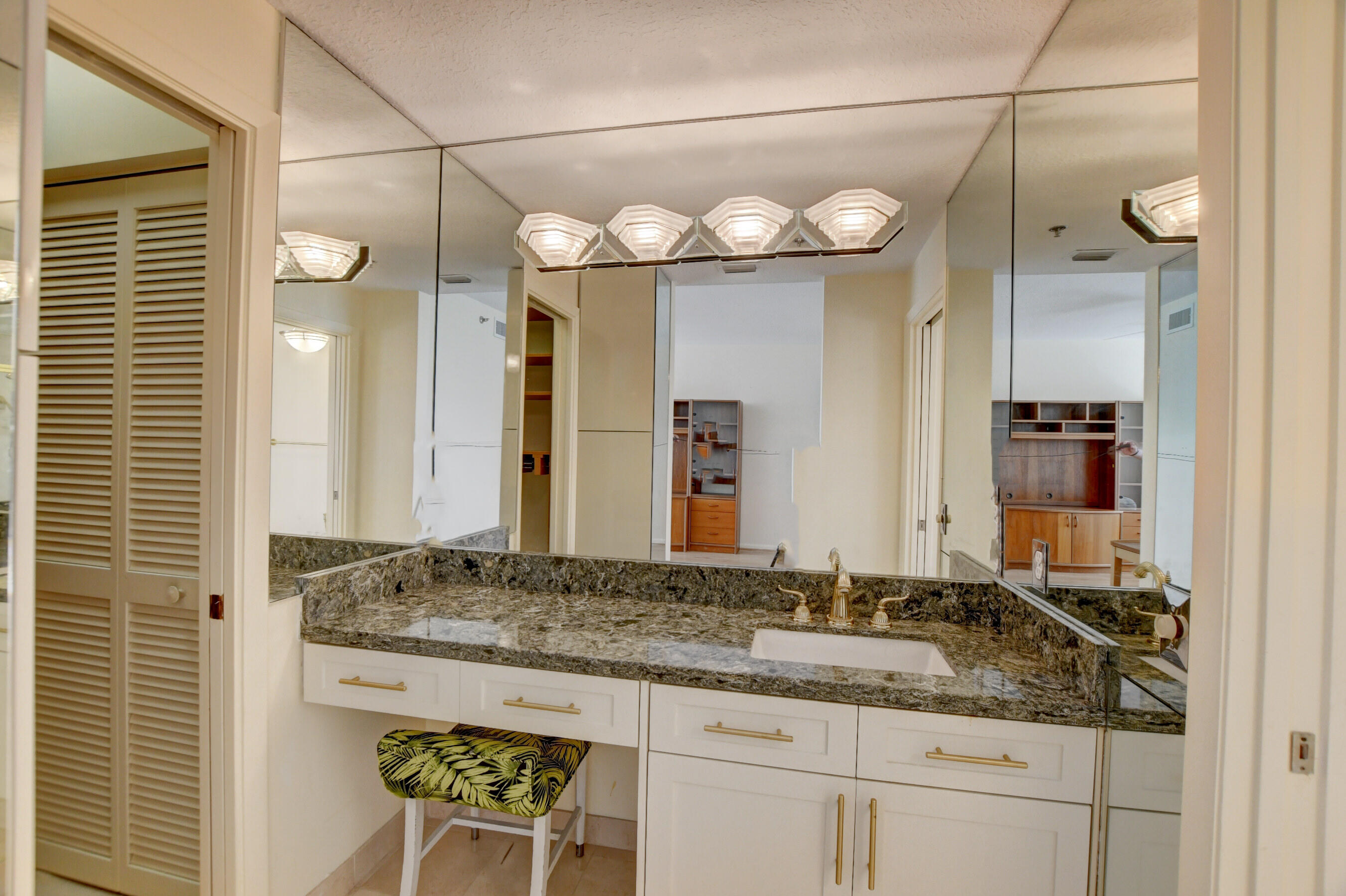 7351 Promenade Drive, Unit 602F Boca Raton, FL 33433 - Photo 23 of 48 20 primary bathroom
