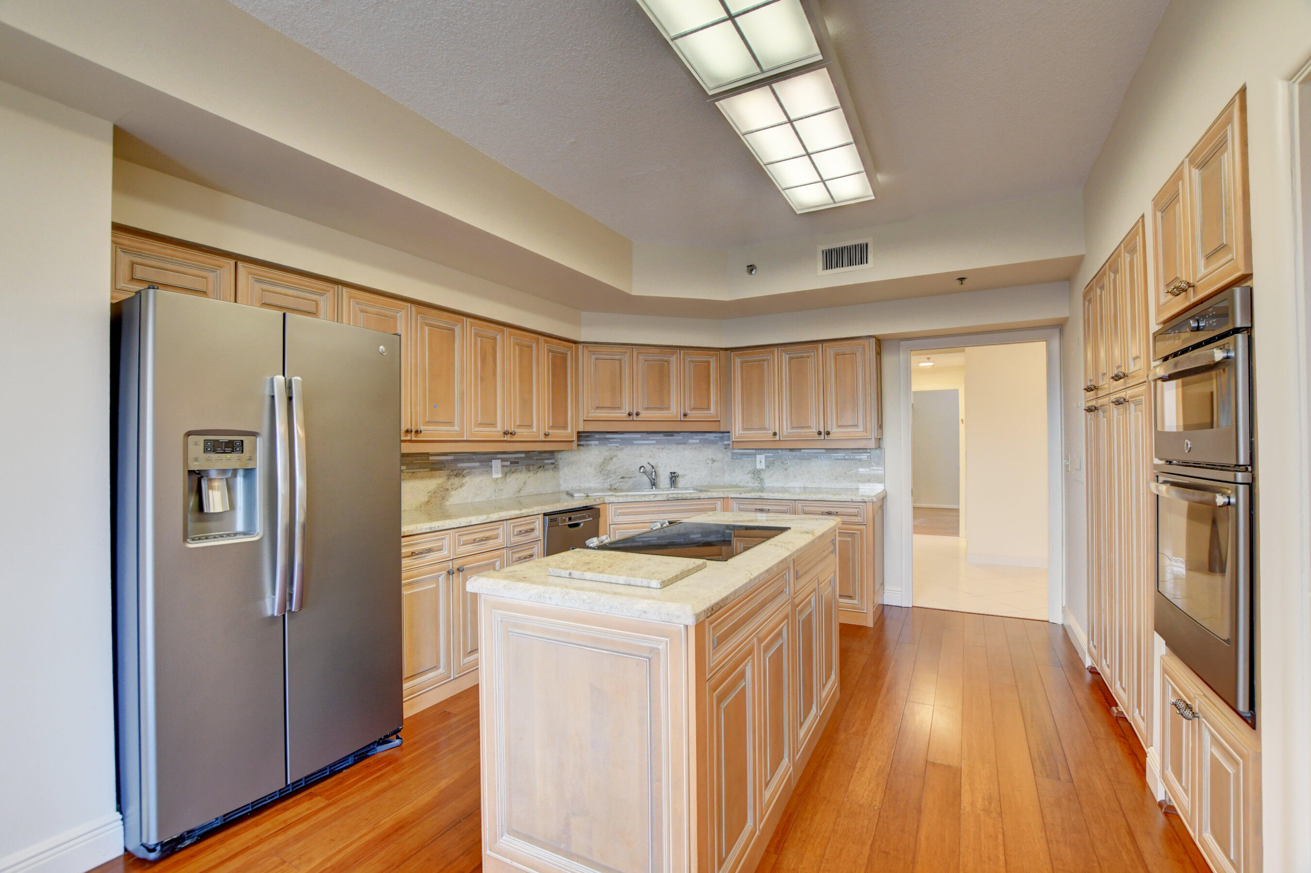 7351 Promenade Drive, Unit 602F Boca Raton, FL 33433 - Photo 33 of 48 30 kitchen