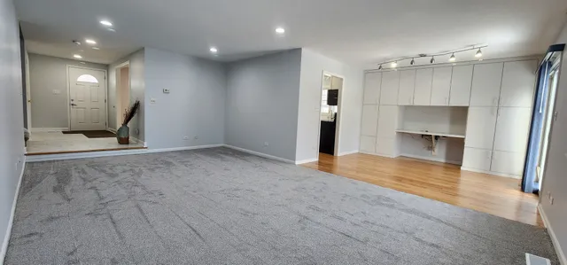 $549,900 | 105 Aspen Drive, Schaumburg, IL 60193