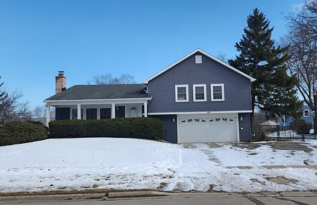 $549,900 | 105 Aspen Drive, Schaumburg, IL 60193