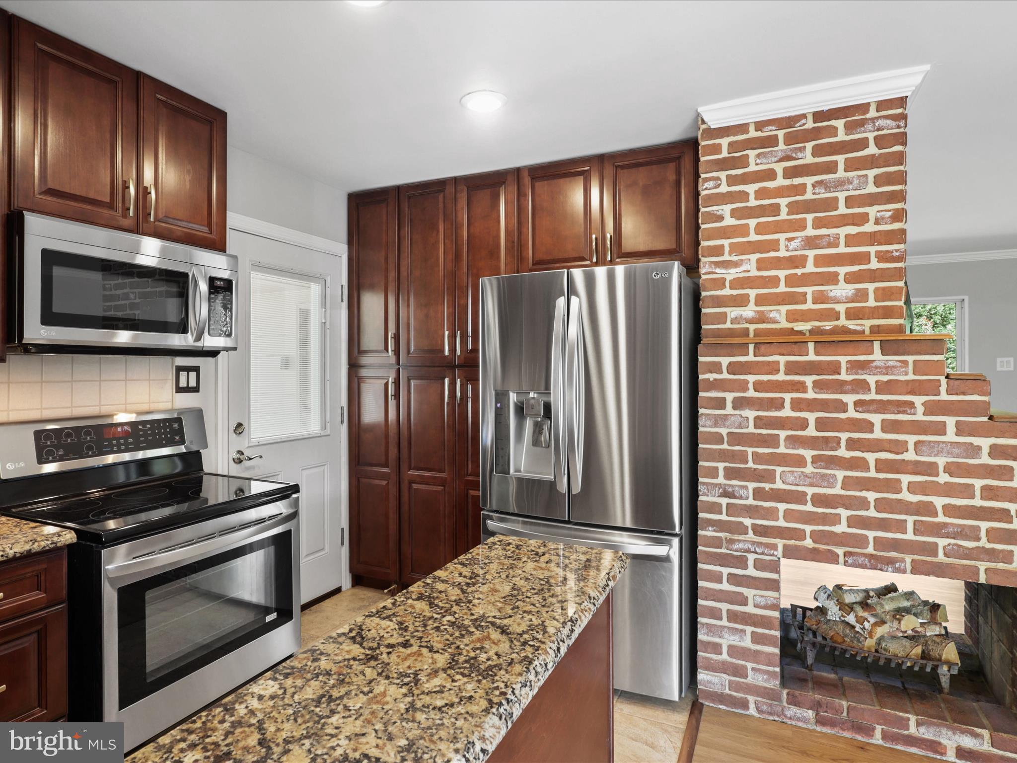 7410 Hogarth Street Springfield, VA 22151 - Photo 10 of 42 Gallery Image 10