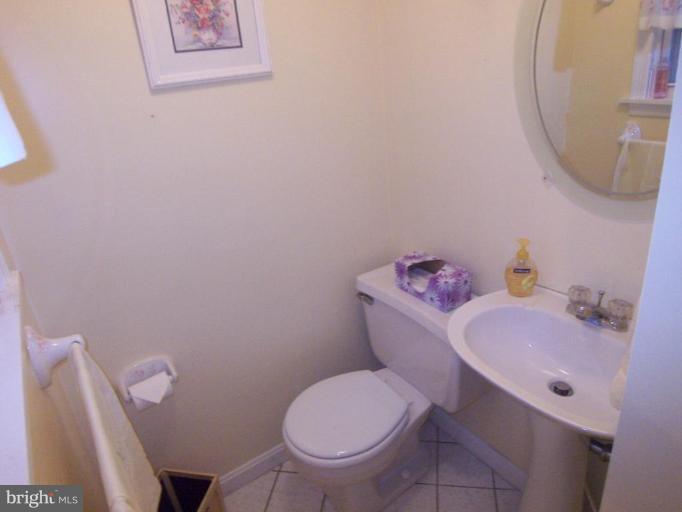 238 South Exeter Street Baltimore, MD 21202 - Photo 10 of 17 Half Bath 1