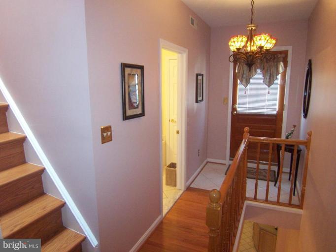 238 South Exeter Street Baltimore, MD 21202 - Photo 3 of 17 Hallway