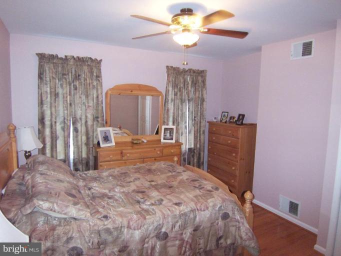 238 South Exeter Street Baltimore, MD 21202 - Photo 4 of 17 Bedroom #1