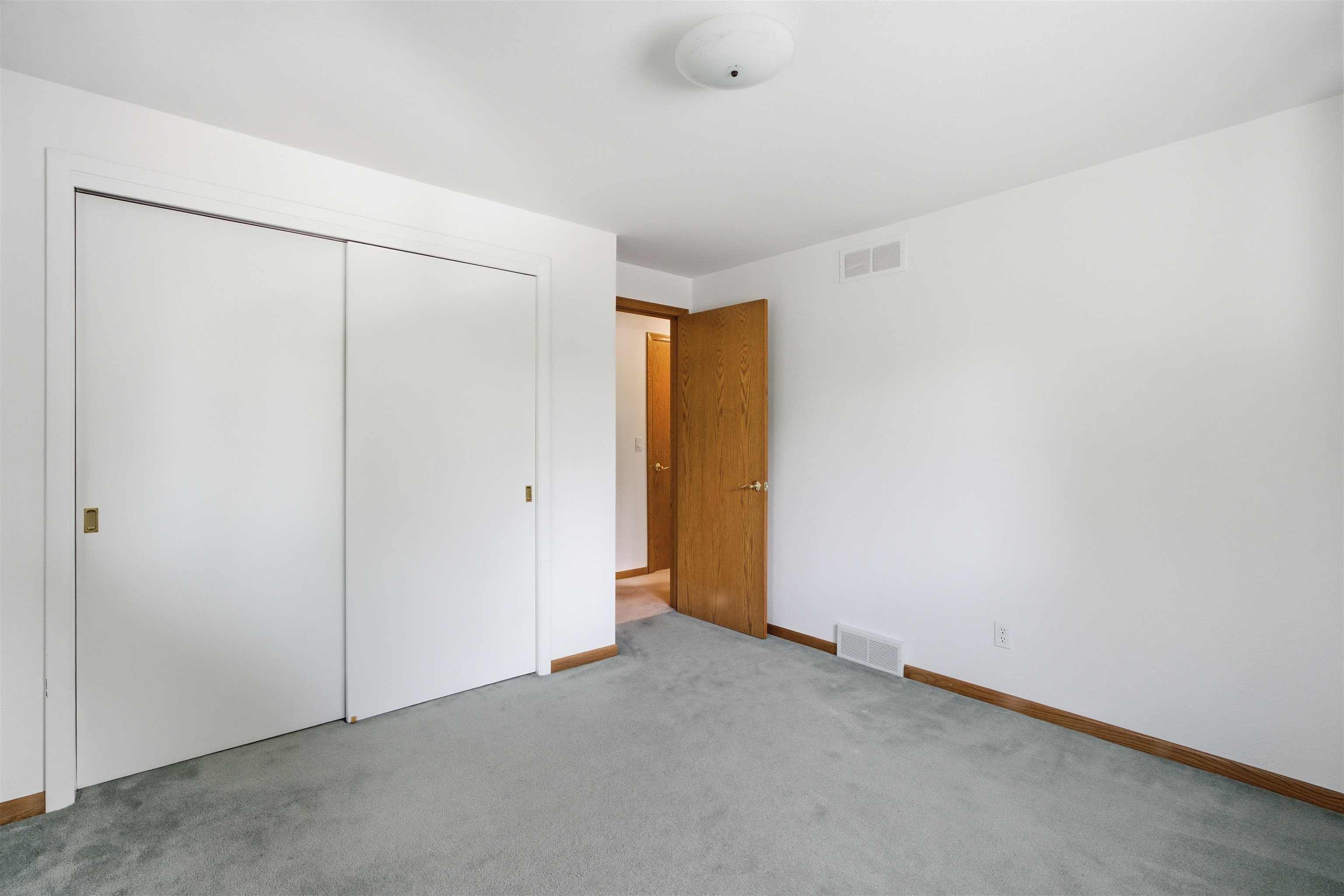 2581 White Pine Road Suamico, WI 54313 - Photo 23 of 47